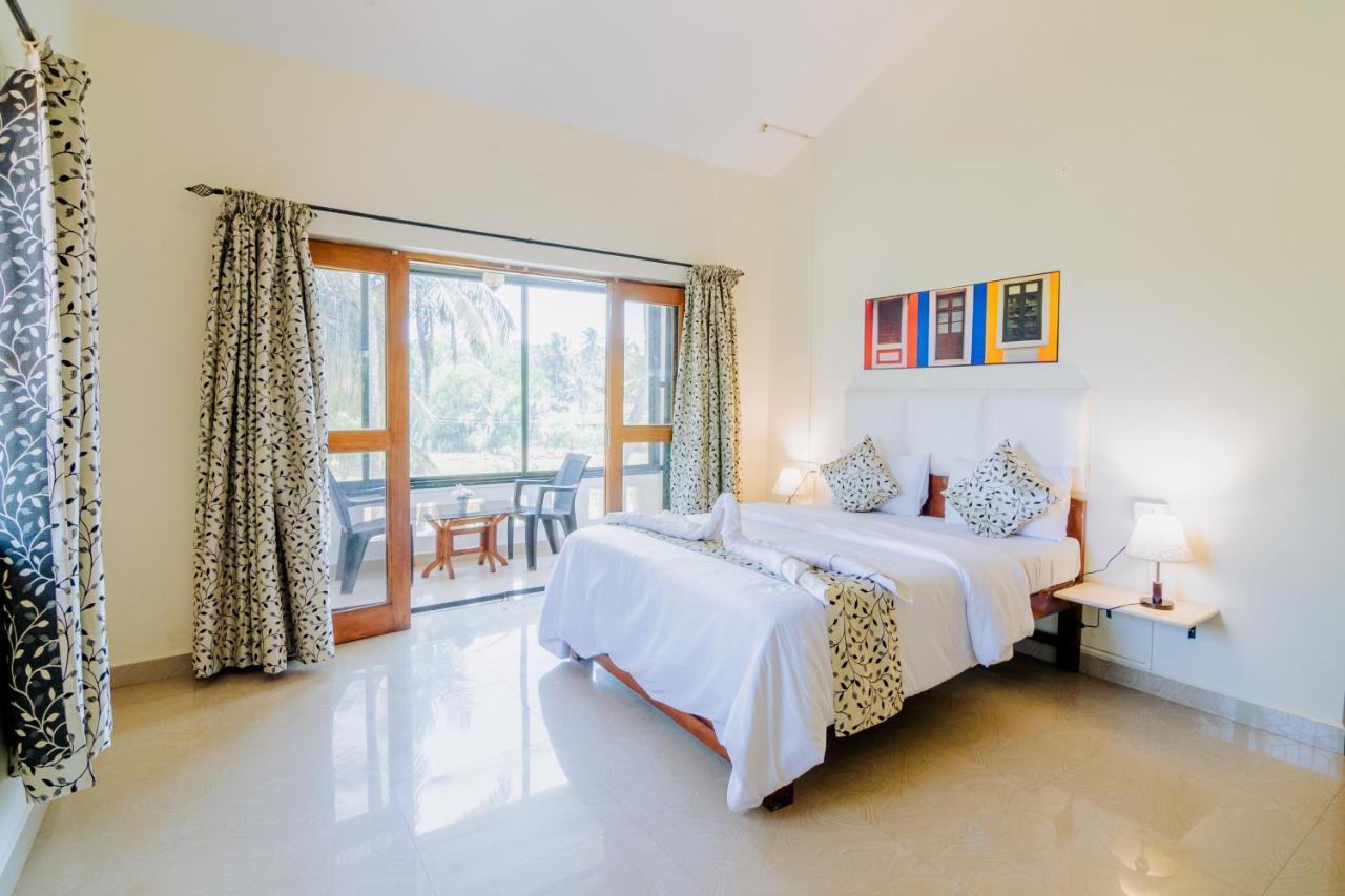 White House In Goa, Truly Amazing Experience Bed & Breakfast Saligao Екстериор снимка