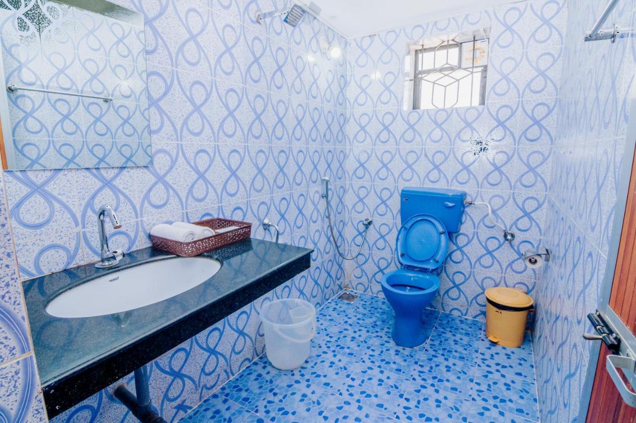 White House In Goa, Truly Amazing Experience Bed & Breakfast Saligao Екстериор снимка